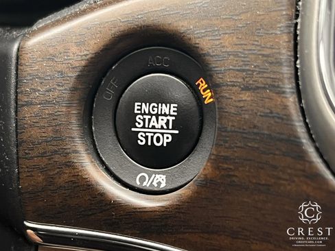 Used 2017 Jeep Grand Cherokee Limited w/ Luxury Group II image 21