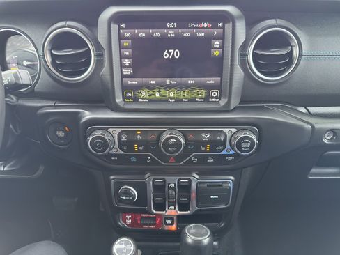 Used 2023 Jeep Wrangler Unlimited Rubicon 4xe w/ Safety Group AWD/4WD image 23