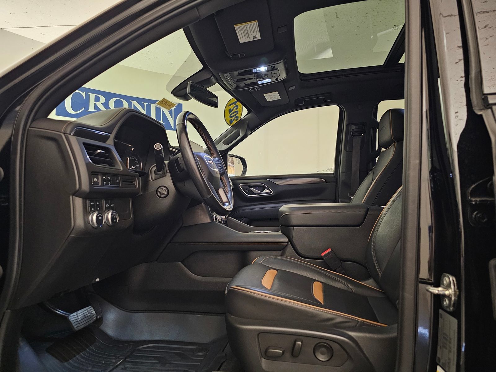 Used 2021 GMC Yukon AT4 w/ Rear Media and Nav Package AWD/4WD image 7
