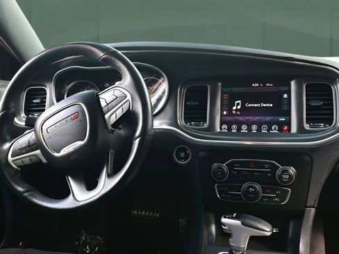 Used 2017 Dodge Charger R/T Scat Pack w/ Beats Audio Group RWD image 43