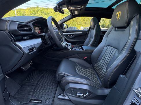 Used 2021 Lamborghini Urus image 97