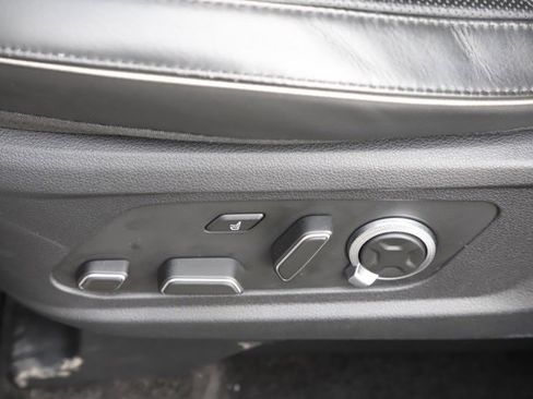 Used 2024 Hyundai Palisade Calligraphy image 17