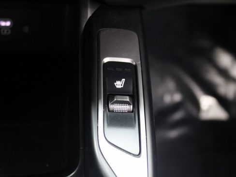 Used 2024 Kia Sorento S image 44