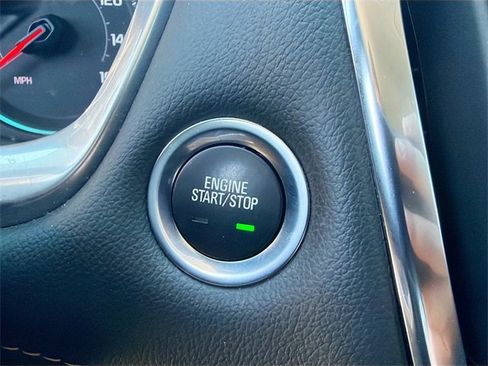 Used 2021 Chevrolet Traverse RS image 37