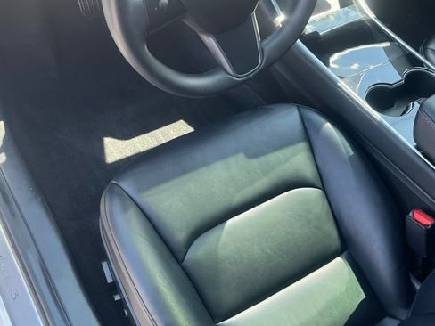 Used 2020 Tesla Model 3 Standard Range Plus RWD image 6