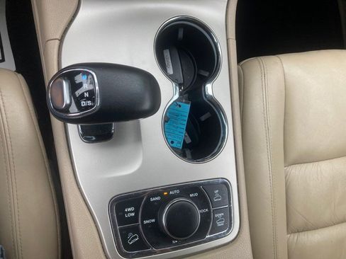 Used 2014 Jeep Grand Cherokee Limited image 13