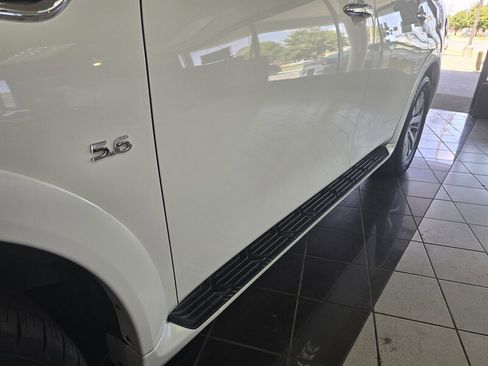 Used 2017 INFINITI QX80 2WD w/ Driver Assistance Package image 35