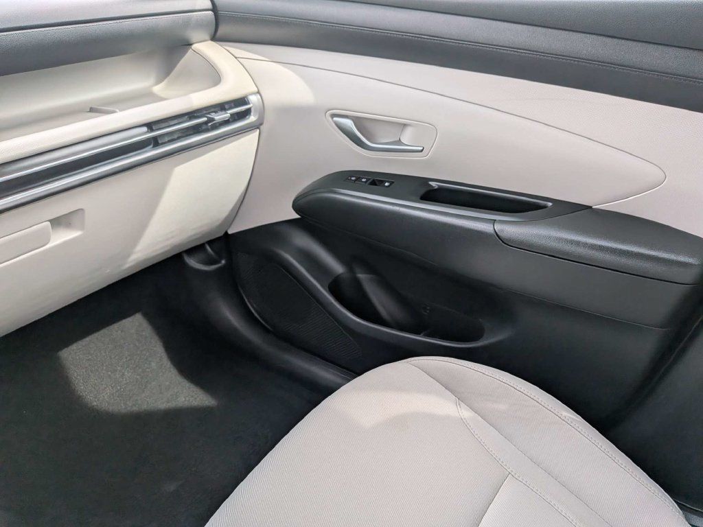 Certified 2025 Hyundai Tucson SEL AWD/4WD image 24