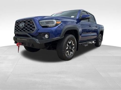 Used 2023 Toyota Tacoma TRD Off-Road w/ Technology Package AWD/4WD image 5