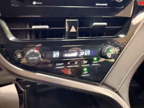 Used 2023 Toyota Camry SE FWD image 34