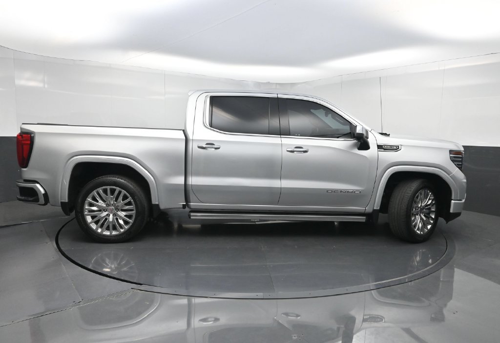 Used 2022 GMC Sierra 1500 Denali RWD image 43