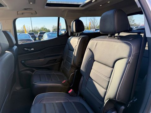Used 2023 GMC Acadia Denali w/ Denali Ultimate Package image 19