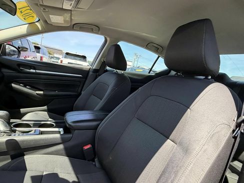 Used 2021 Nissan Altima 2.5 SV FWD image 10