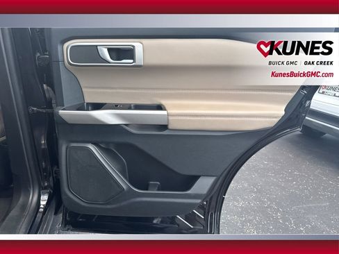 Used 2023 Ford Explorer XLT w/ Equipment Group 202A image 40