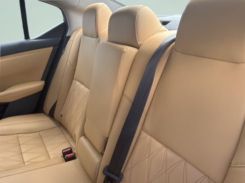 Used 2025 Nissan Sentra SV w/ SV Premium Package FWD image 28