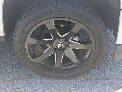 Used 2018 Chevrolet Silverado 1500 LT w/ All Star Edition AWD/4WD image 16