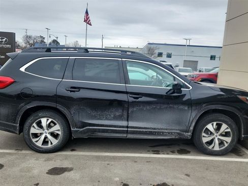 Used 2019 Subaru Ascent Premium w/ Popular Package #4 image 3