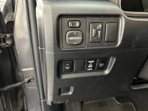 Used 2013 Toyota 4Runner Limited AWD/4WD image 12