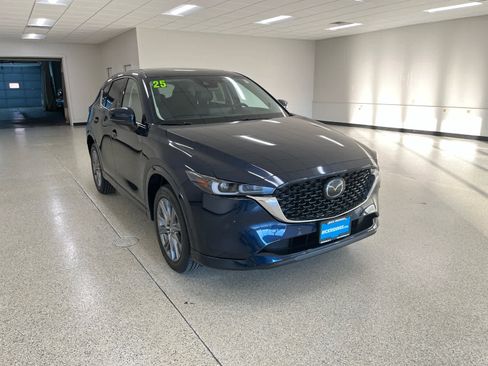 Used 2025 MAZDA CX-5 AWD 2.5 S w/ Premium Plus Pkg image 3