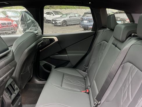 Used 2025 BMW X3 xDrive30i w/ Premium Package image 23