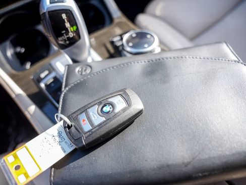 Used 2014 BMW 528i Sedan RWD image 27