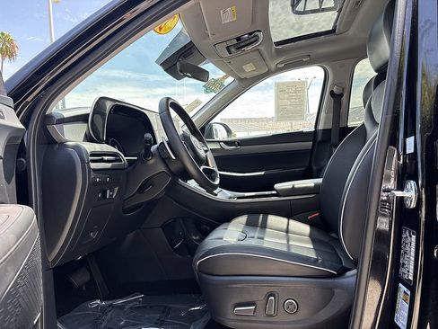 Used 2024 Hyundai Palisade SEL w/ Premium Package FWD image 11