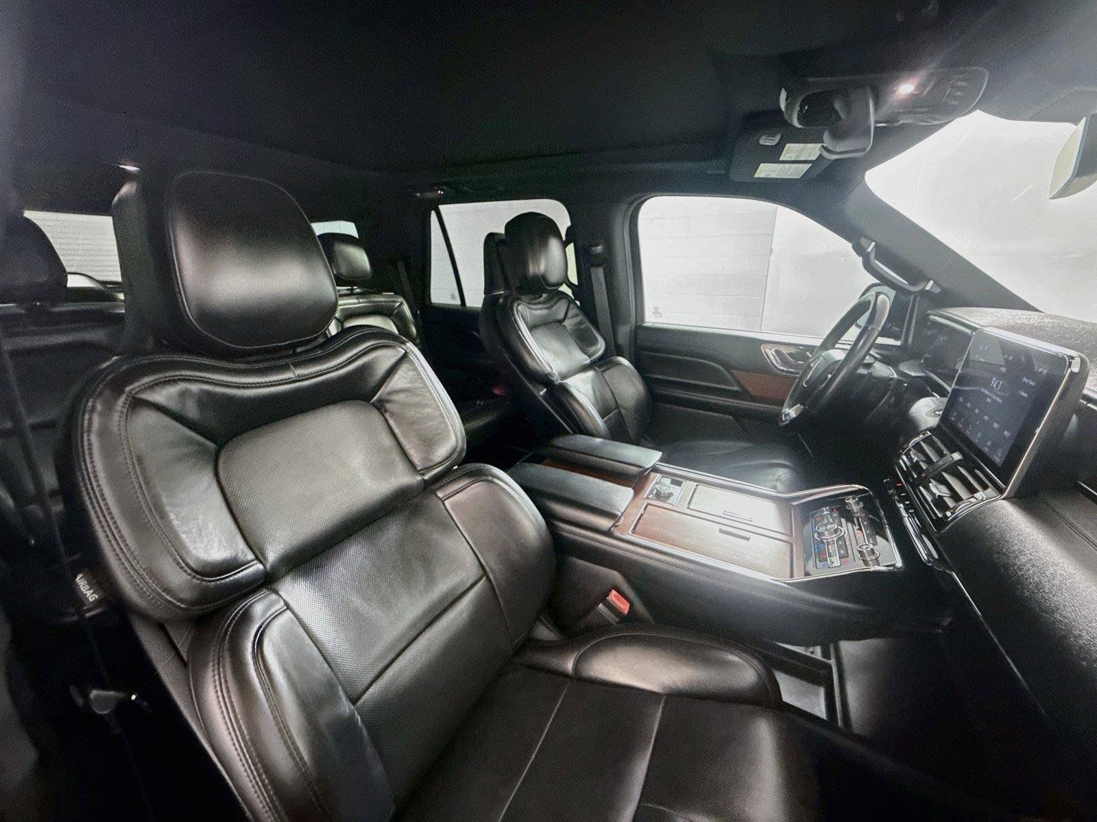 Used 2020 Lincoln Navigator Reserve RWD image 14