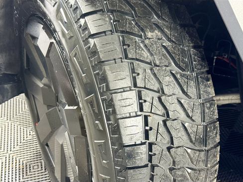 Used 2024 Tesla Cybertruck AWD Crew Cab image 34