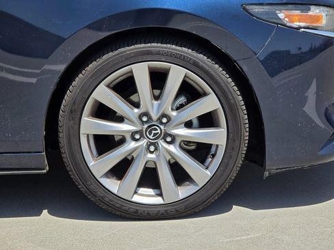 Used 2019 MAZDA MAZDA3 Sedan w/ Preferred Package FWD image 9