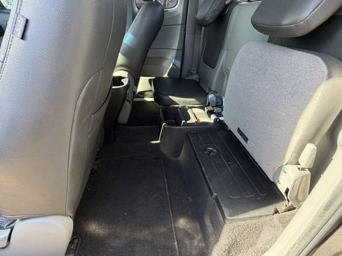 Used 2013 Toyota Tacoma PreRunner w/ Convenience Pkg RWD image 10