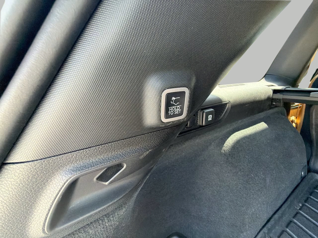 Used 2023 Jeep Grand Cherokee Summit AWD/4WD image 8