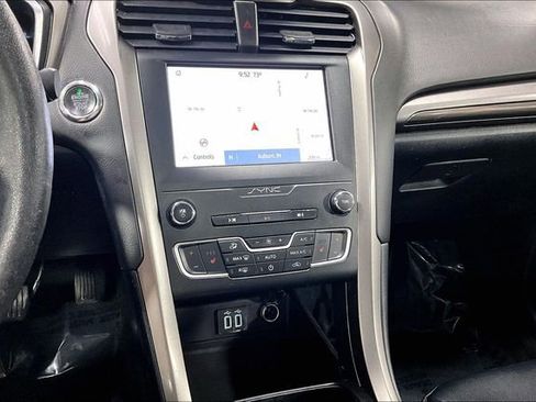 Used 2020 Ford Fusion SEL FWD image 5