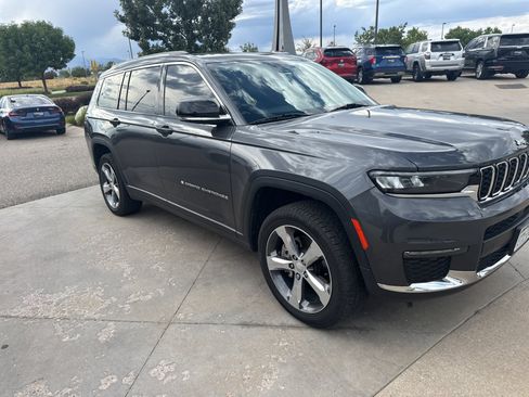 Used 2021 Jeep Grand Cherokee L Limited AWD/4WD image 7