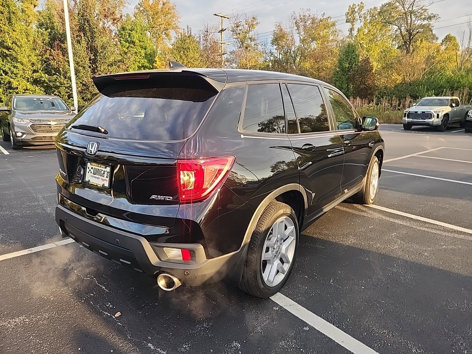 Used 2025 Honda Passport EX-L image 5