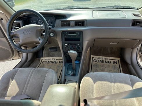 Used 1998 Toyota Camry CE image 17