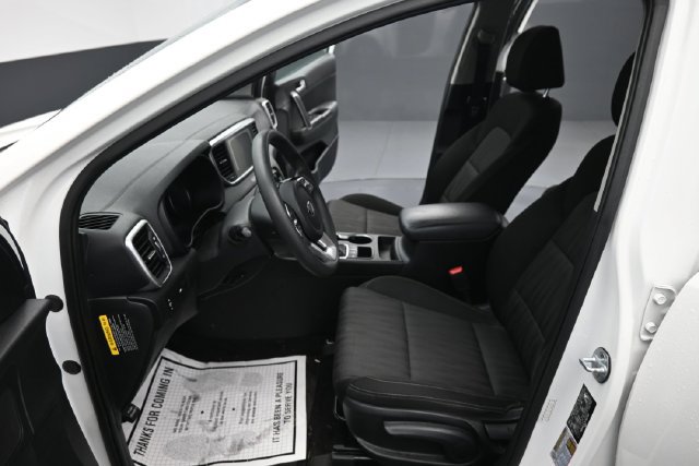 Used 2020 Kia Sportage LX AWD/4WD image 12