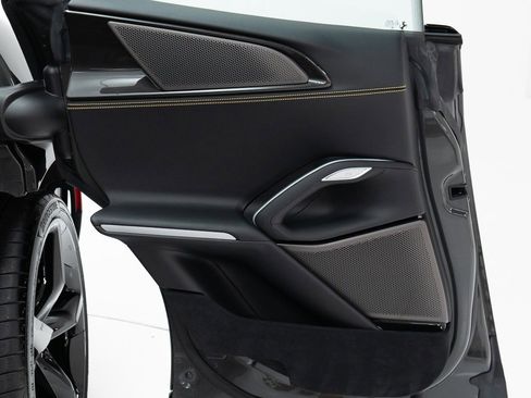 Used 2024 Ferrari Purosangue image 23