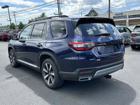 Used 2024 Honda Pilot Touring image 6