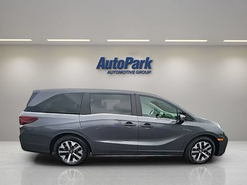 Used 2025 Honda Odyssey EX-L image 9
