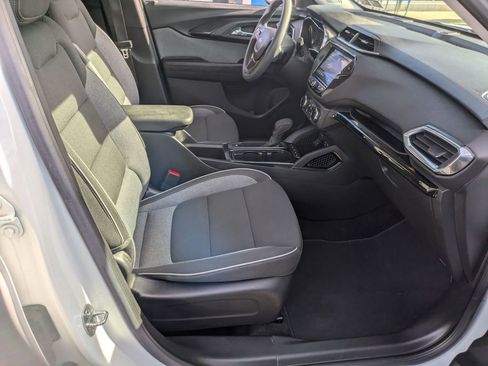 Used 2022 Chevrolet TrailBlazer LT w/ Convenience Package image 25