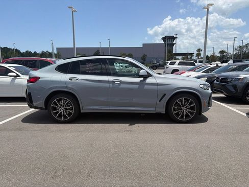 Used 2022 BMW X4 xDrive30i w/ M Sport Package AWD/4WD image 2