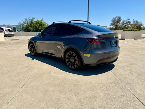 Used 2022 Tesla Model Y Performance AWD/4WD image 17
