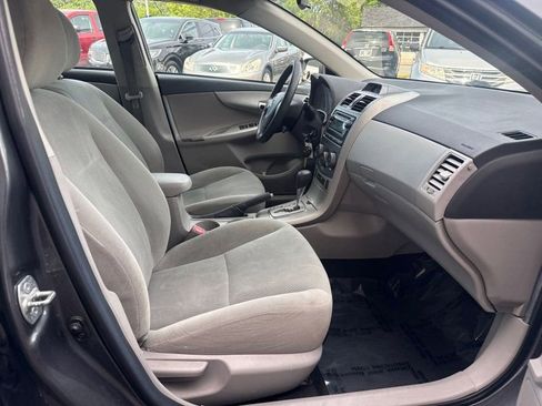 Used 2012 Toyota Corolla LE FWD image 17