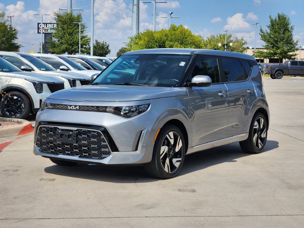 Certified 2024 Kia Soul GT-Line FWD image 2
