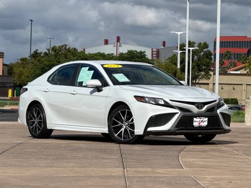Certified 2024 Toyota Camry SE w/ Convenience Package FWD image 2