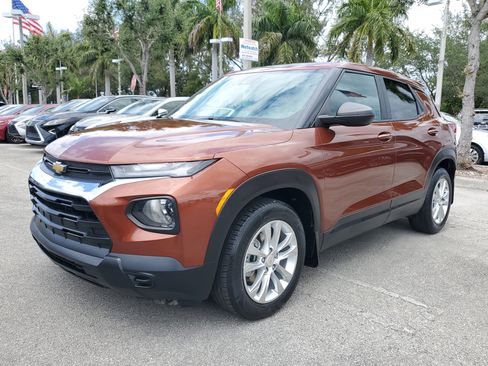 Used 2021 Chevrolet TrailBlazer LS image 3