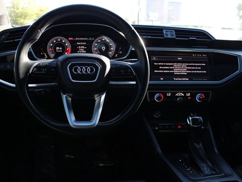 Used 2022 Audi Q3 2.0T Premium Plus w/ Premium Plus Package AWD/4WD image 19