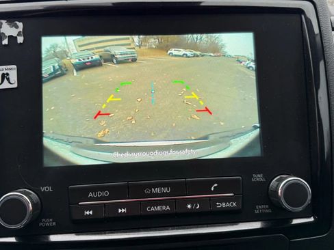 Used 2023 Nissan Frontier SV w/ SV Convenience Package image 22