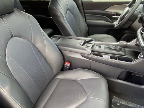 Certified 2026 Toyota Grand Highlander AWD Hybrid image 15