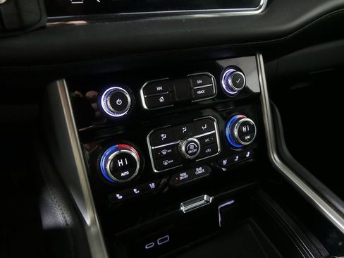 Used 2022 GMC Yukon Denali image 27